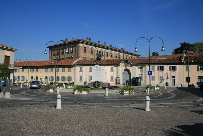 Lainate Piazza Vittorio Emanuele