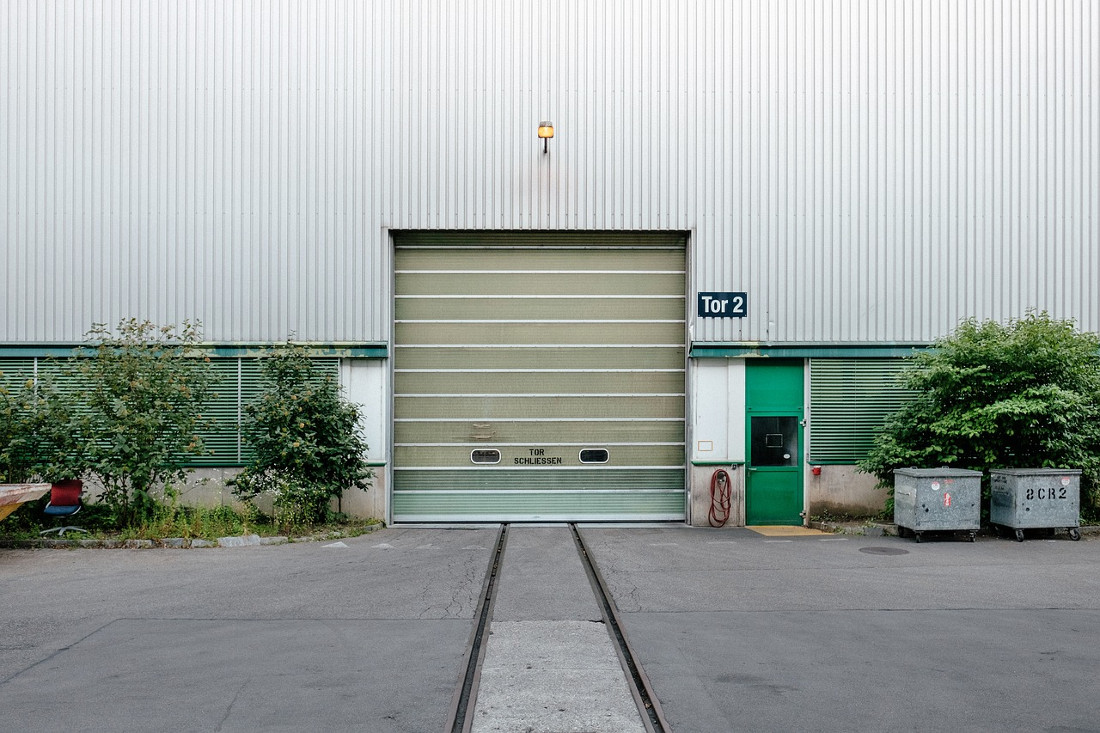 portone industriale scorrevole saliscendi costo installazione Lombardia (Milano) Torino Vicenza Verona